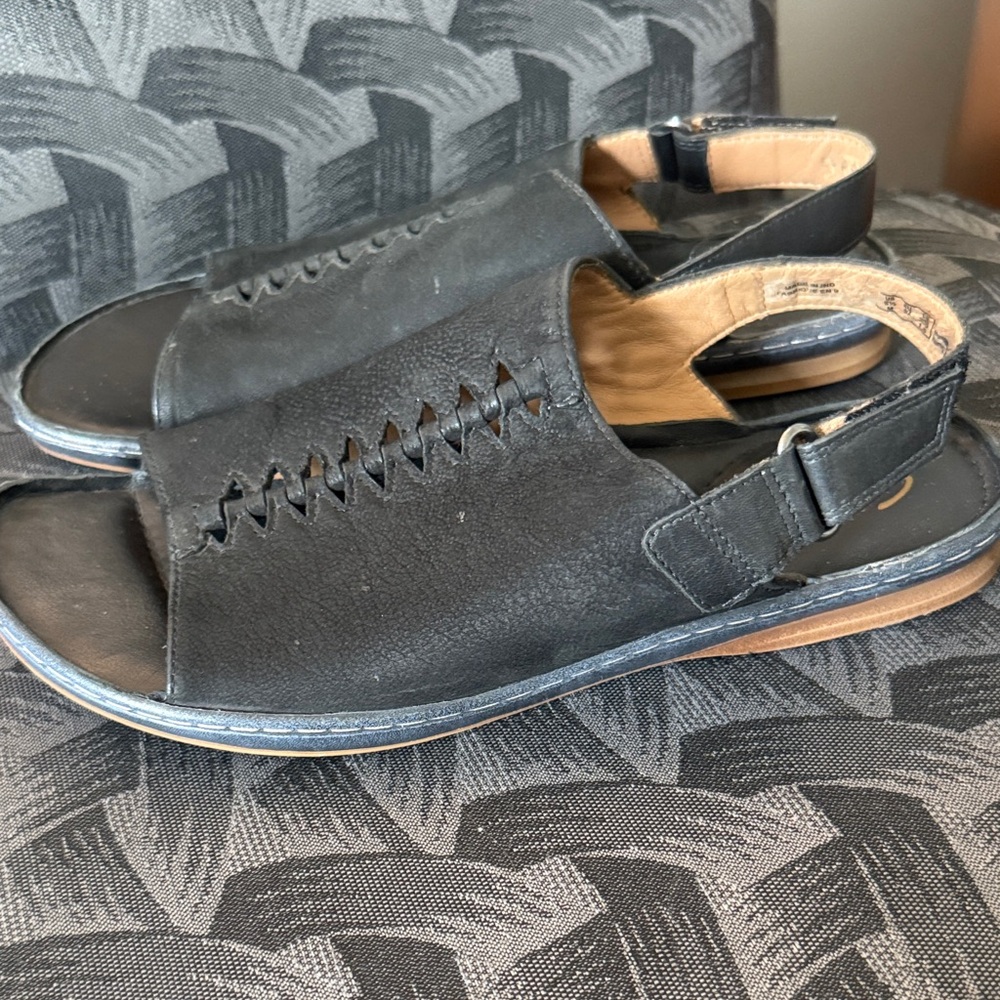 Clarks Sarla Forte Black Leather Sandals